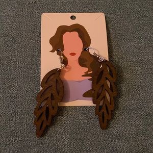 Lightweight beautiful dark laser cut leaf style earrings